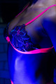 Ensemble Porte Jarretelles Bleu et Rose Brodé et Sequins 3 Pièces 