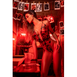 Body Sexy Noir et Rouge Résille Transparente Décolleté Plongeant