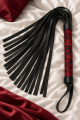 Fouet Rouge et Noir Motif Japonais 45 cm Dreamy Fetish
